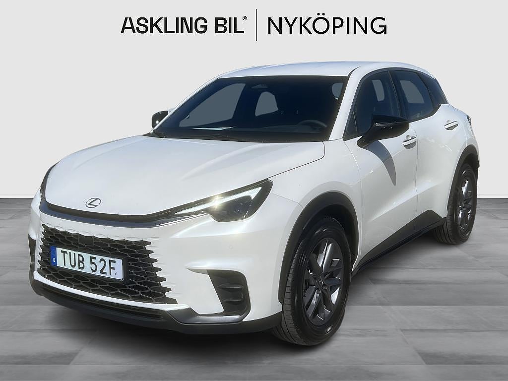Lexus LBX 1.5 Hybrid 136hk - (V-hjul ingår)