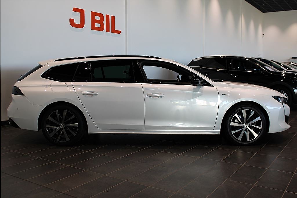 Bild på Peugeot 508 SW GT-Line Hybrid 224hk Aut - CARPLAY, NAVI