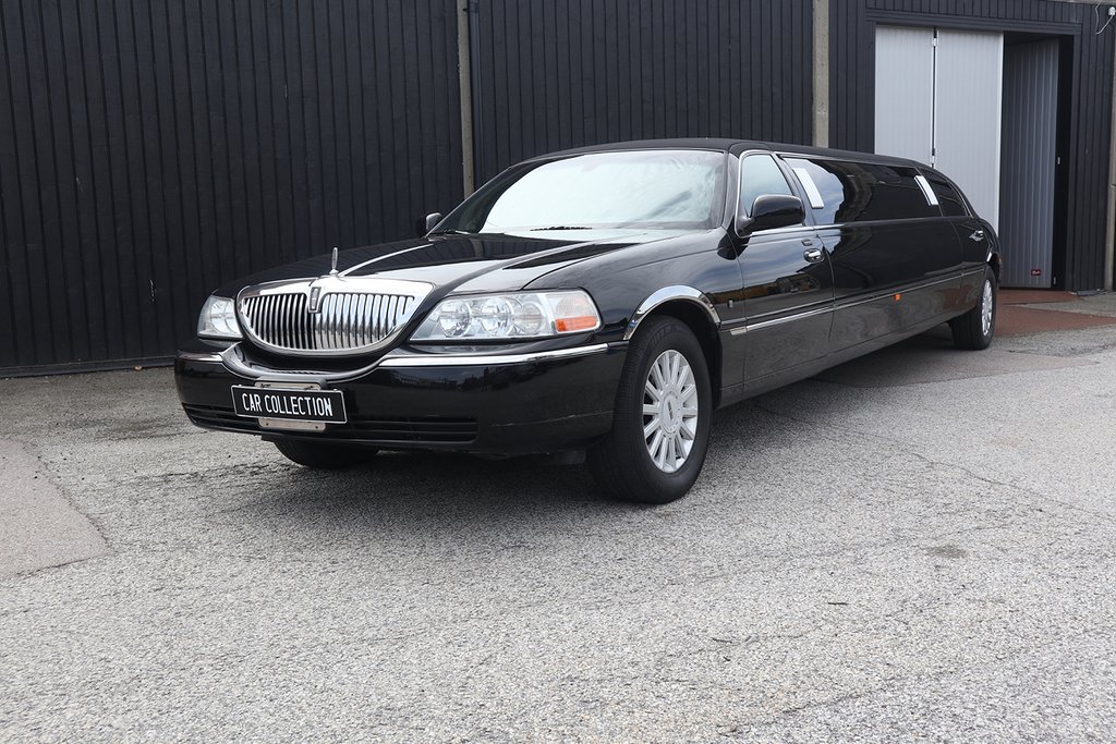 Lincoln Town Car Stretch 4.6 V8 8,6M Lång 