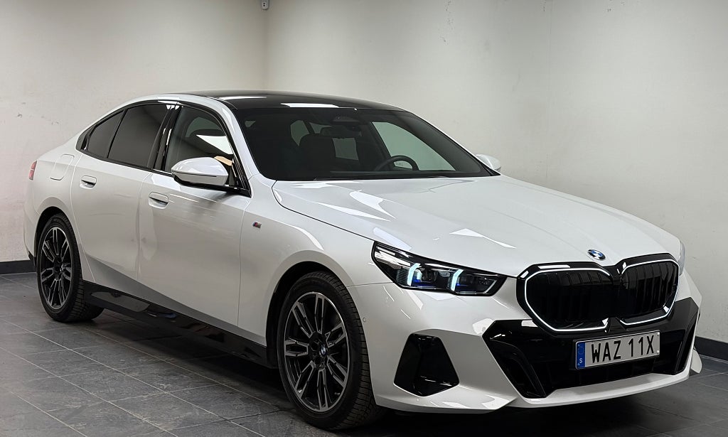 BMW 520d xDrive Sedan M Sport*Pano*HuD*Läder*Se Spec*  Euro 6