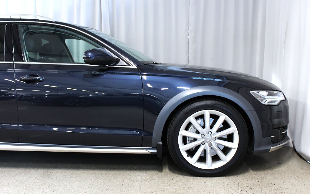 Audi A6 Allroad 3.0 TDI V6 320 HK quattro, Luftfjädring, Värmare, Dra