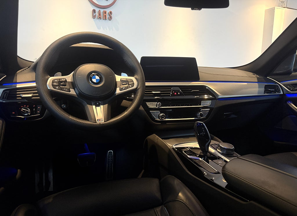 BMW M550D xDrive Sedan 400HK TAKLUCKA LASER HUD H/K 360° SE SPEC