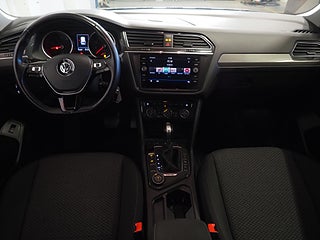 SUV Volkswagen Tiguan 15 av 23