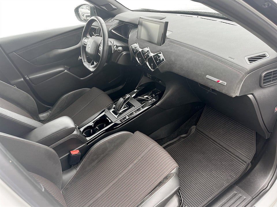 Bild på DS 3 Crossback P-Line 1.2 PT 155hk Aut P-SENSORER BAK
