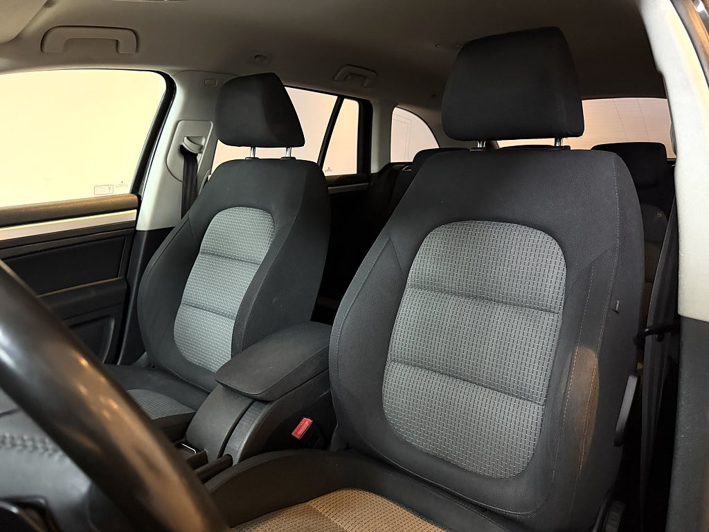 Skoda Superb Kombi 2.0 TDI 4x4 Ambition DRAG NYKAMREM MOTORVÄRMARE