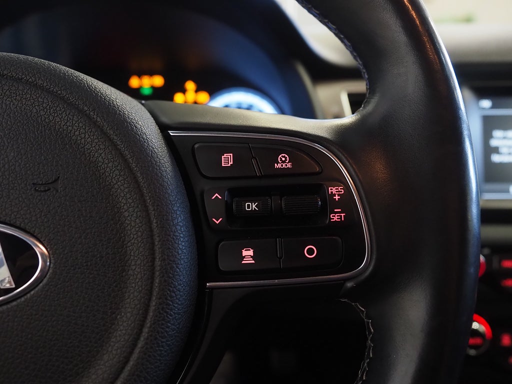Kia Niro P-HEV DCT Advance Plus 141hk | Pluspaket 2 | Skinn | 2019