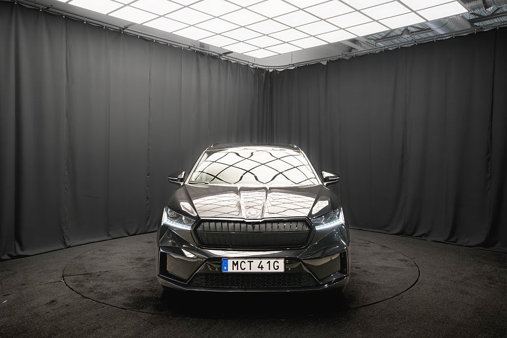 Skoda Enyaq iV 80x SPORTLINE DRAG KAMERA ELSTOLAR 1-ÄGARE MOMS 265hk