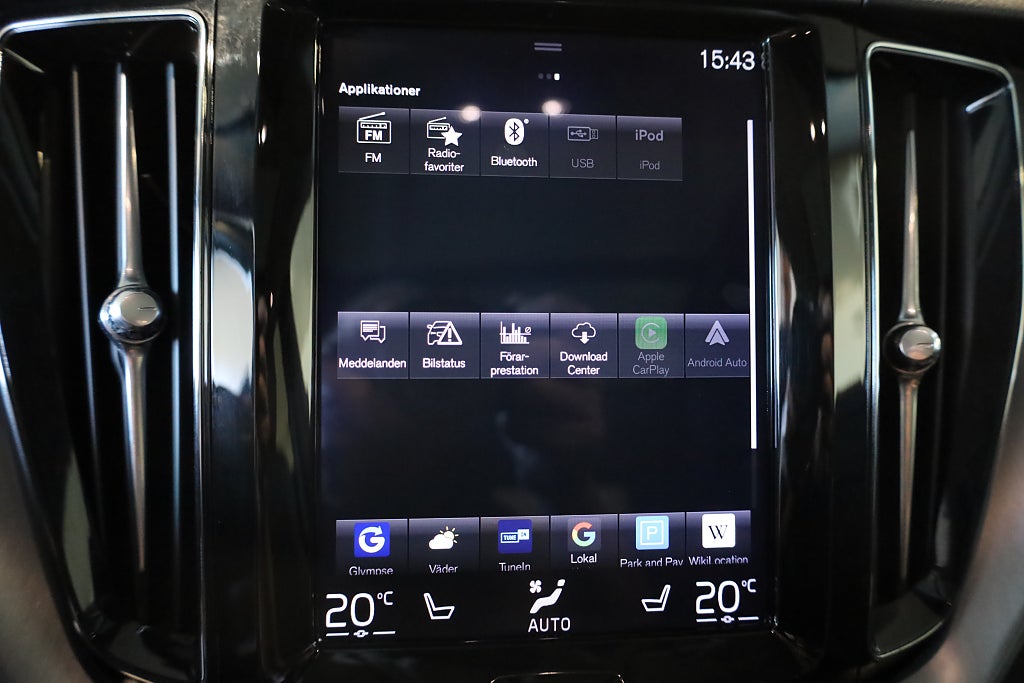 Volvo XC60 T5 AWD Geartronic Momentum Advanced Drag Pano Navi 2020