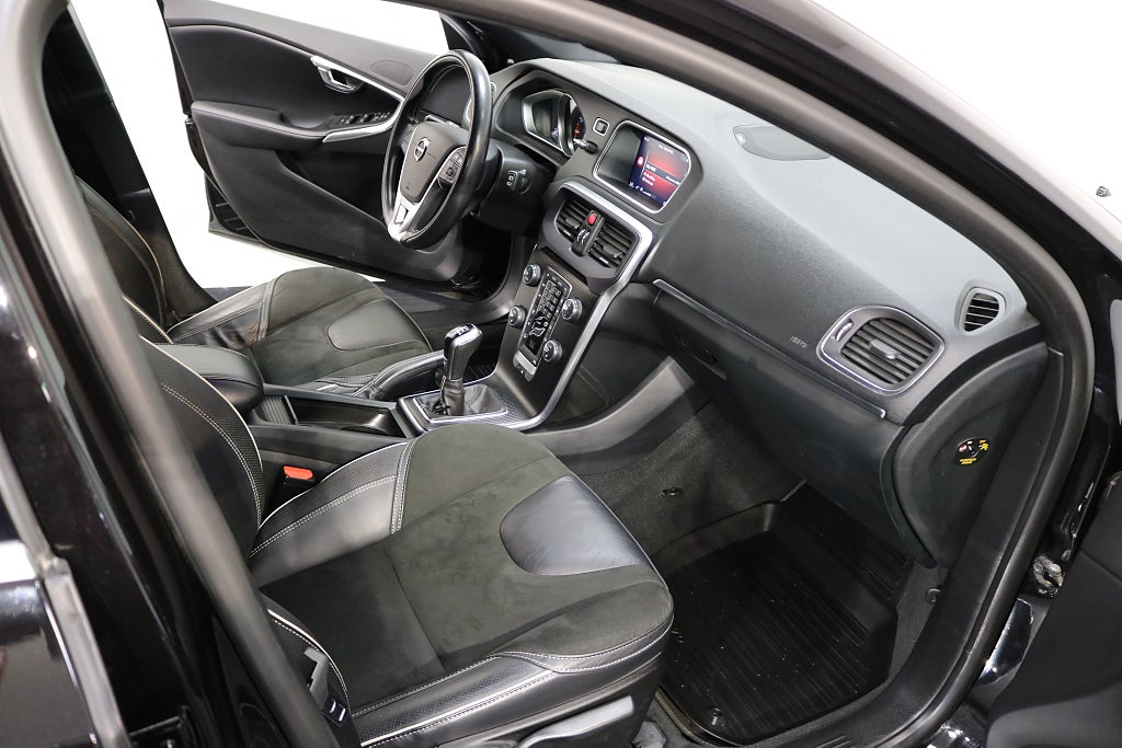 Volvo V40 2018 - miniatyr 13