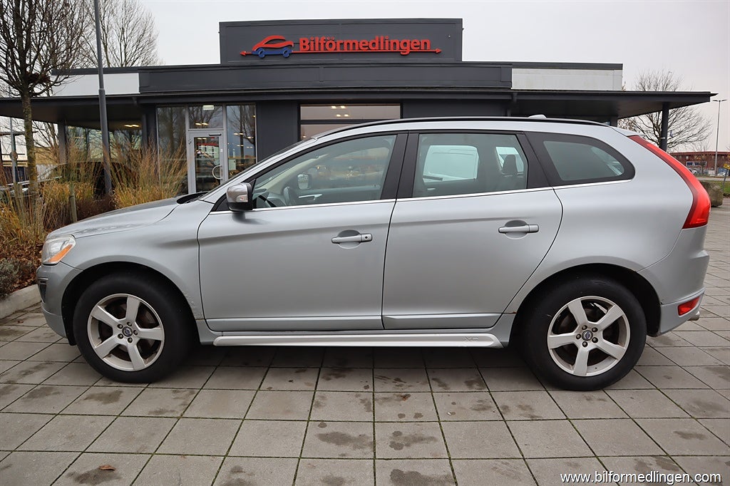 Volvo XC60 D5 2.4 AWD 205hk Aut Svensksåld R-design