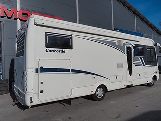 Husbil-halvintegrerad Concorde Charisma 890 LS 3 av 31