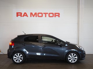 Halvkombi Kia Rio 4 av 18