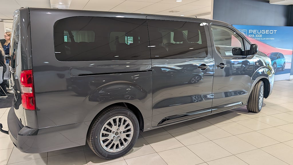 Bild på Peugeot Traveller Active Diesel 180 hk Automat