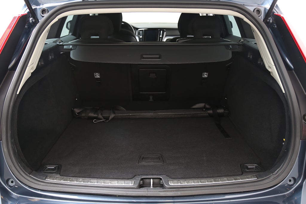 Volvo V60 D3 150hk Momentum Edition Aut Navi VOC Drag 2019