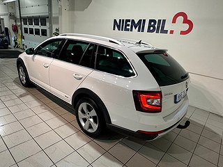 Skoda Octavia Scout 4x4 Premium Drag Canton Dvärm GPS SoV