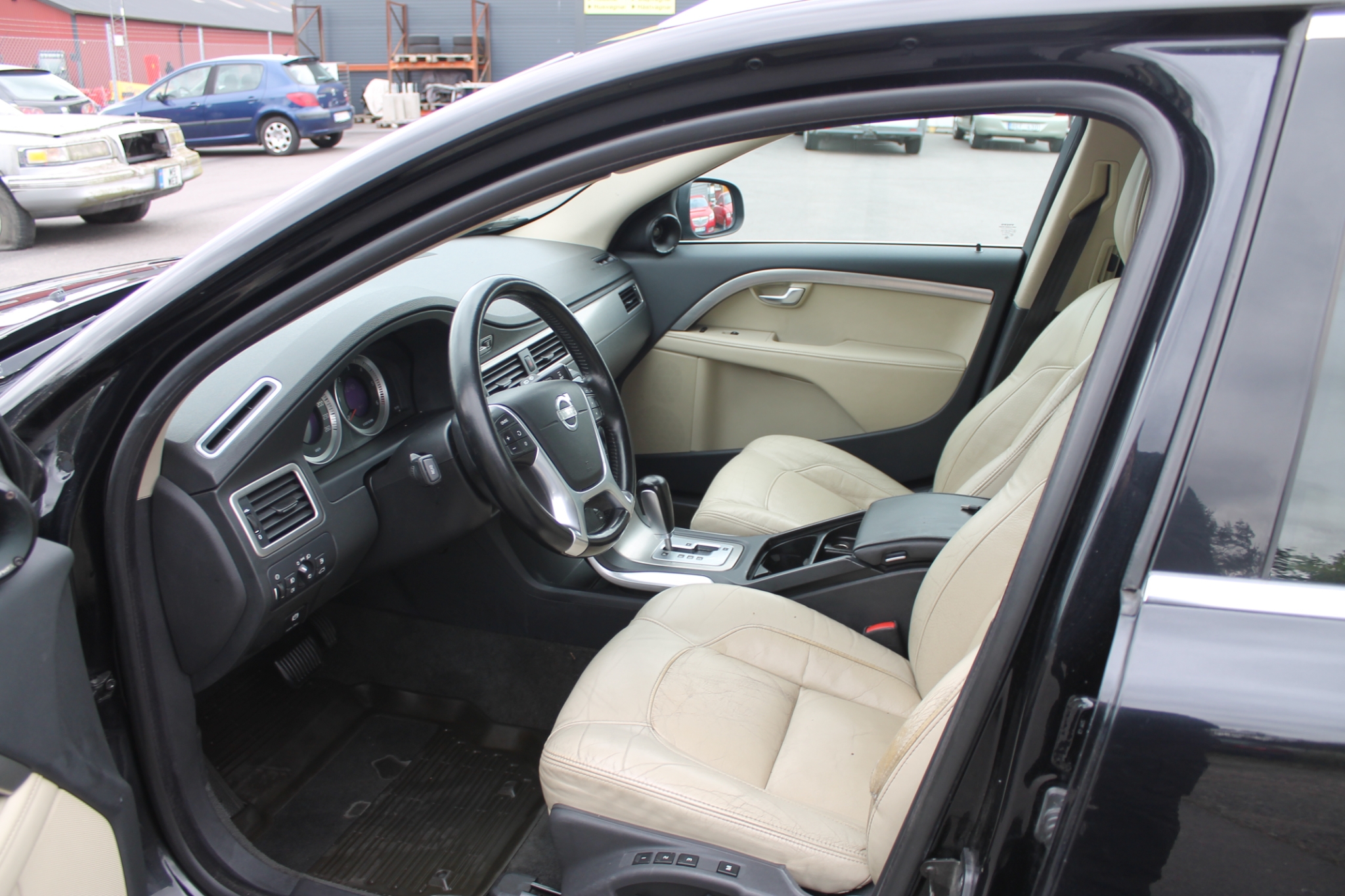Volvo V70 D3 Geartronic Summum Euro 5 2011, kuva 7/37