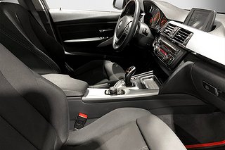 Kombi BMW 320 15 av 23