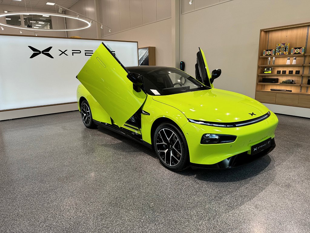 Xpeng P7 AWD Performance Wing edition. |82,7kWh, XPILOT|
