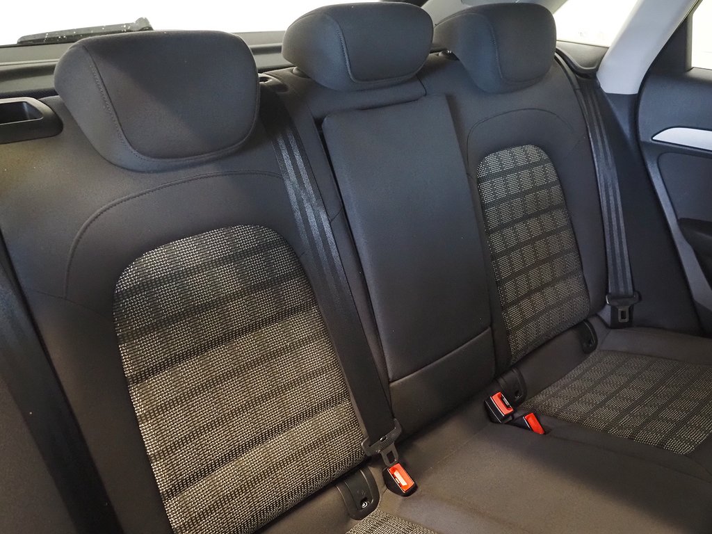 Audi Q3 2.0 TFSI Quattro Comfort Drag 2012