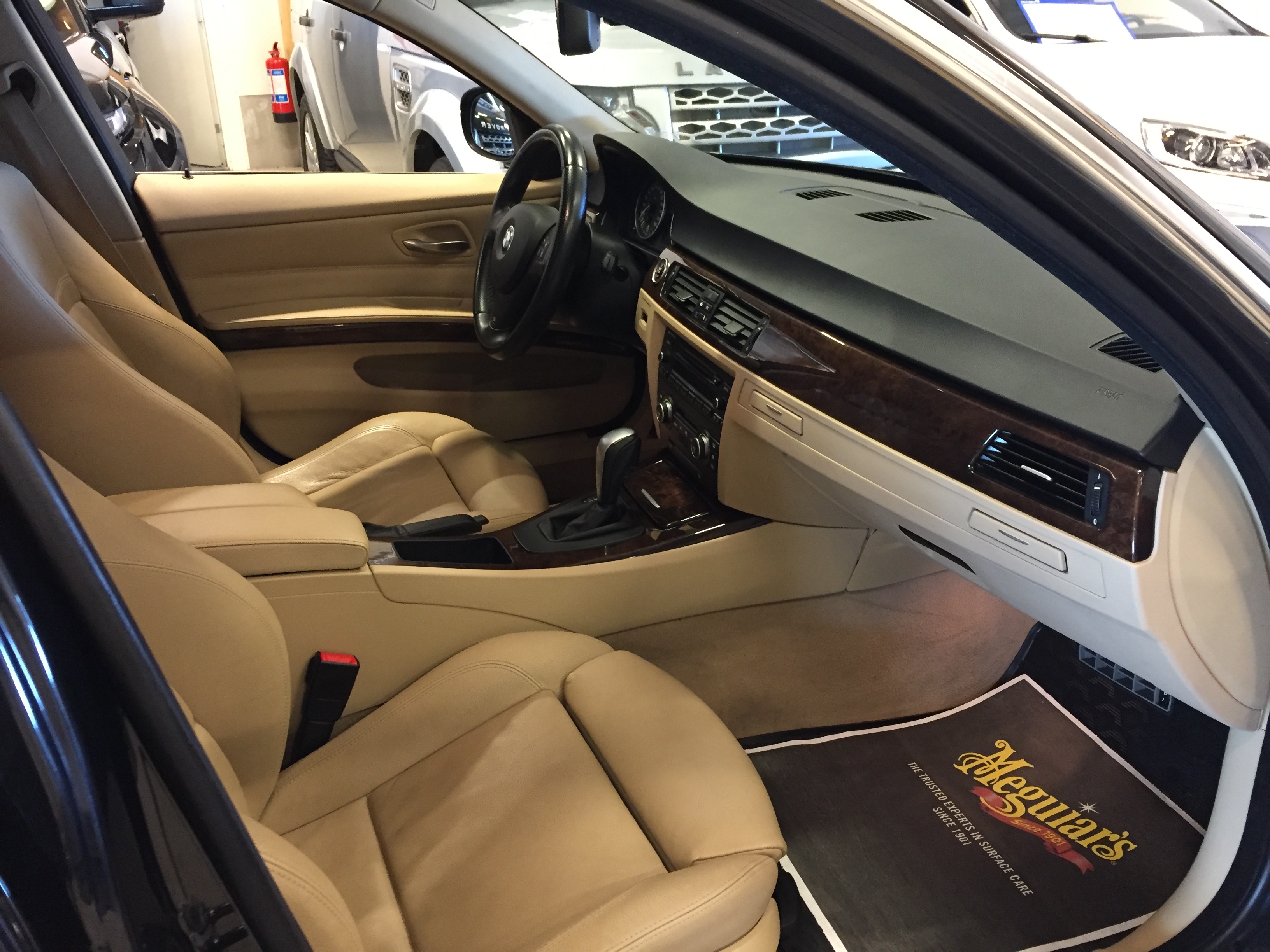 BMW 330 2009, kuva 3/36