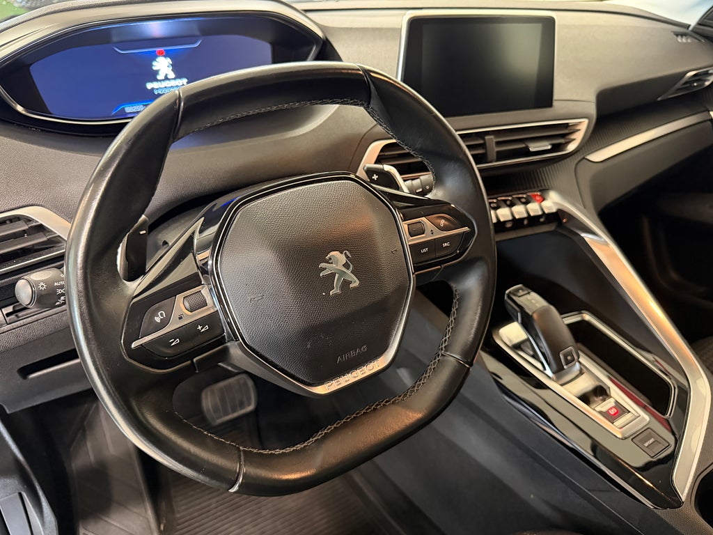 Peugeot 3008 1.2 PT 130 EAT Active SoV Hjul Presentkort ICA 5000KR thumbnail