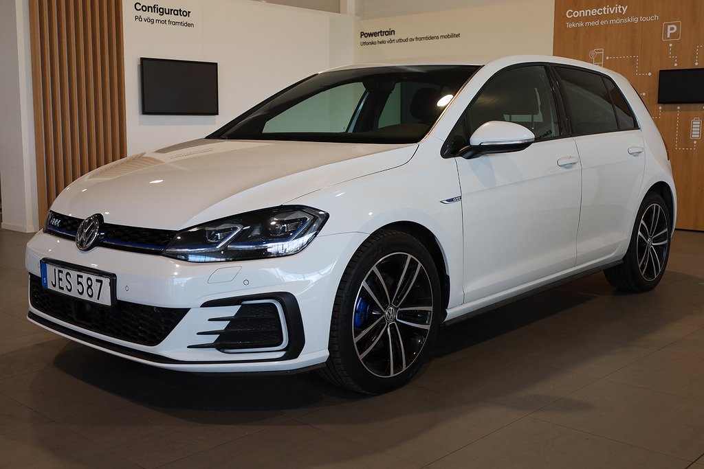 Volkswagen Golf GTE 1,4 TSI 204hk DSG Värmare Drag Facelift 2017