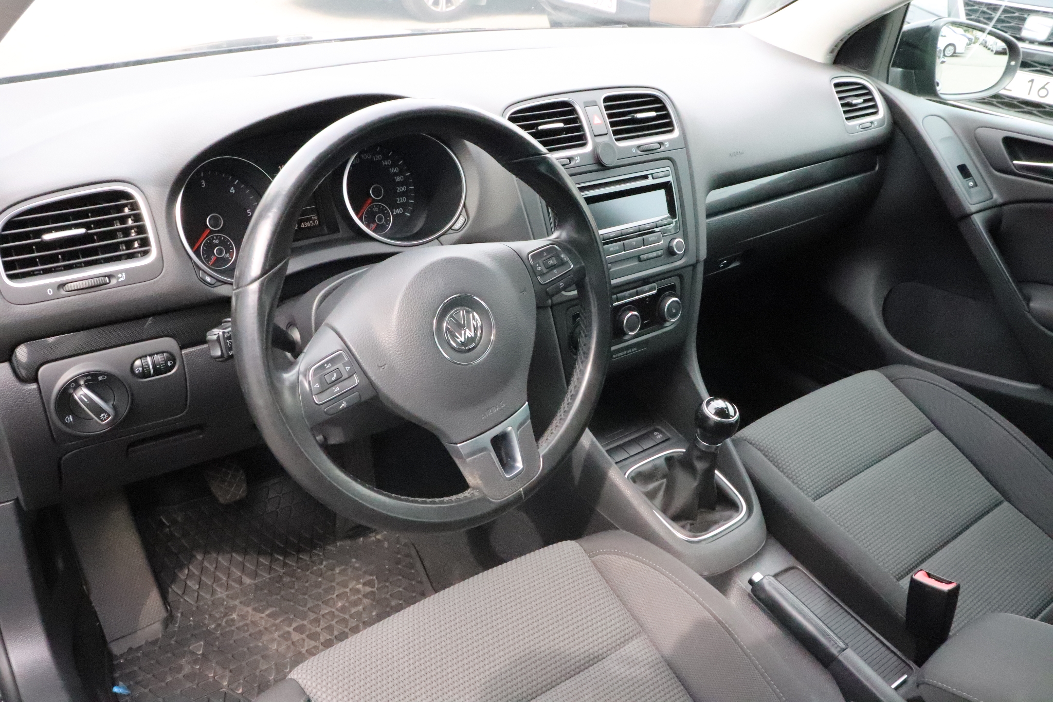 Volkswagen Golf 2012, kuva 6/39