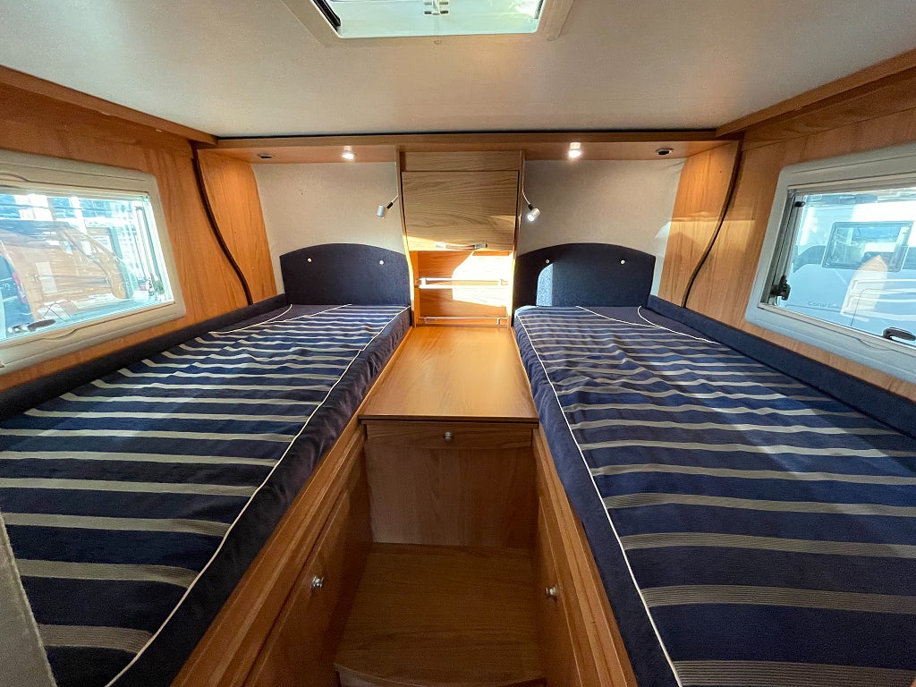 Bürstner Elegance 710 / Kedja / ALDE / AC bodel / Solcell  - Bürstner