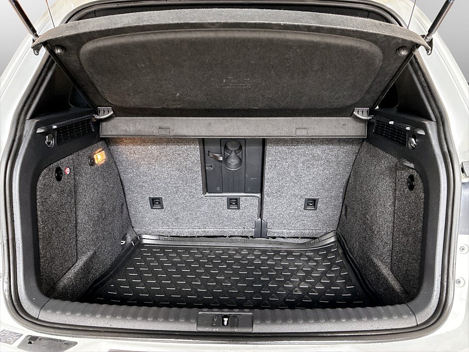 Bild på Volkswagen Tiguan R-Line 2.0 TDI DPF 184hk Aut 4WD B-KAMERA PANO