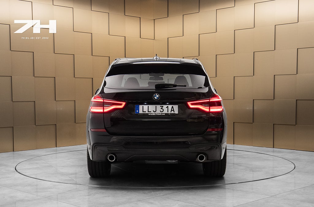 BMW X3 xDrive20d M Sport / Panorama / H&K / Drag
