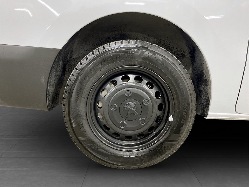 Bild på Peugeot Expert PRO 2.0 BHDi 145hk Aut L3 - VÄRMARE, DRAG