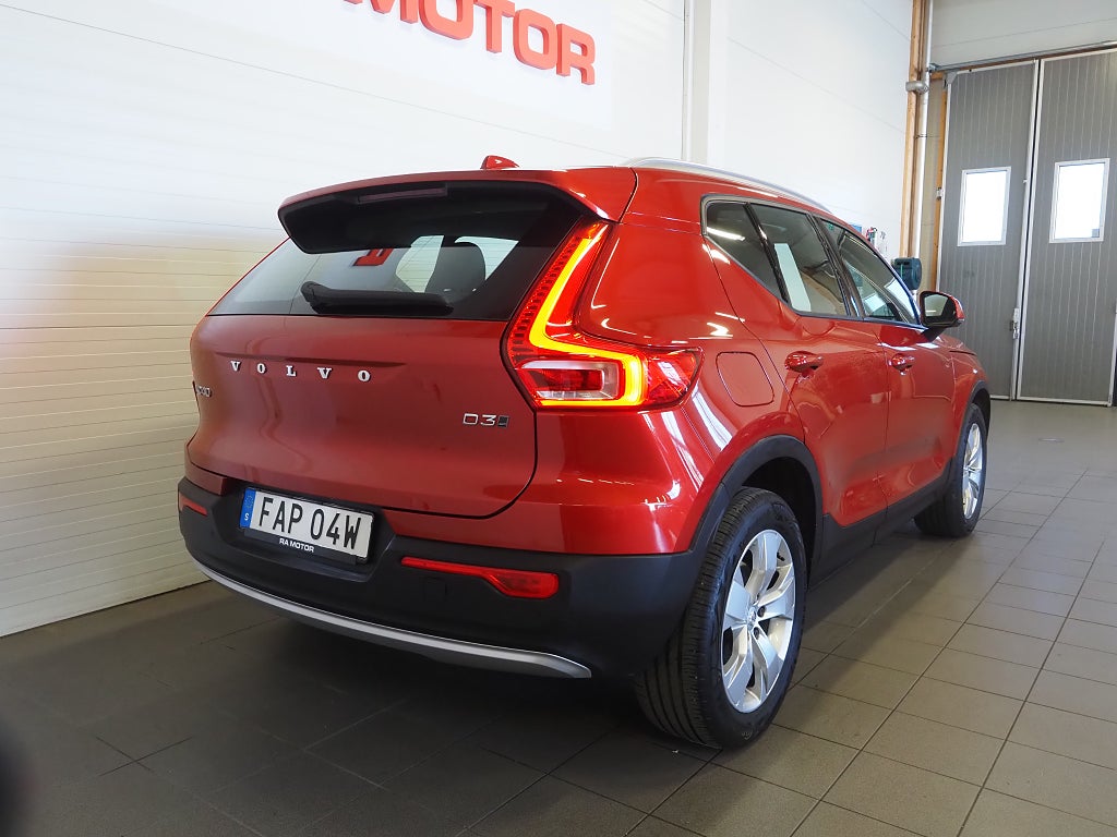 Volvo XC40 D3 AWD Geartronic Momentum 150hk | B-Kamera | Drag | 2020