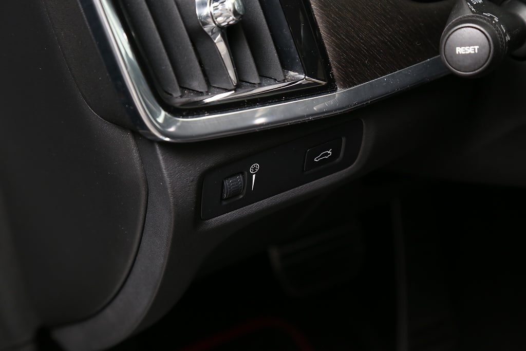 Volvo V90 Cross Country D5 AWD 235hk Adv Edition Aut Navi Kamera VOC D 2019