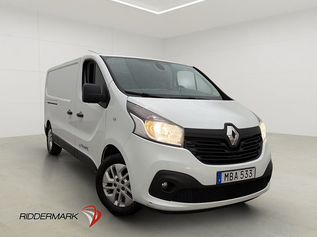 Renault Trafic L2 Värmare PDC 3-Sits Drag Farthållare Moms