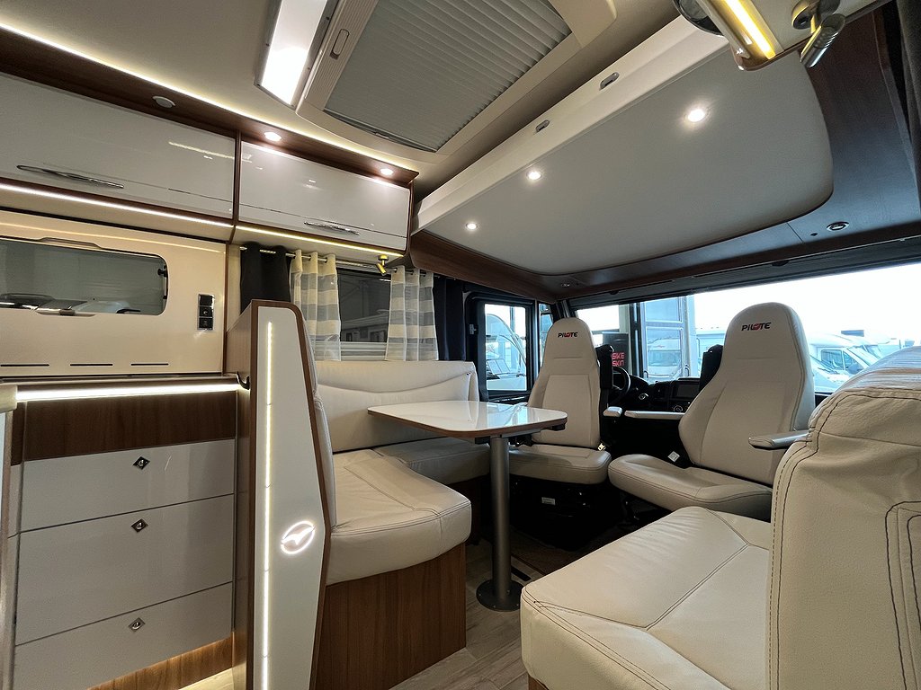 Pilote G740GJ / Alde / Litium / Backkamera - Pilote