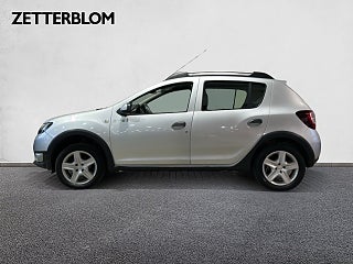 SUV Dacia Sandero 2 av 17