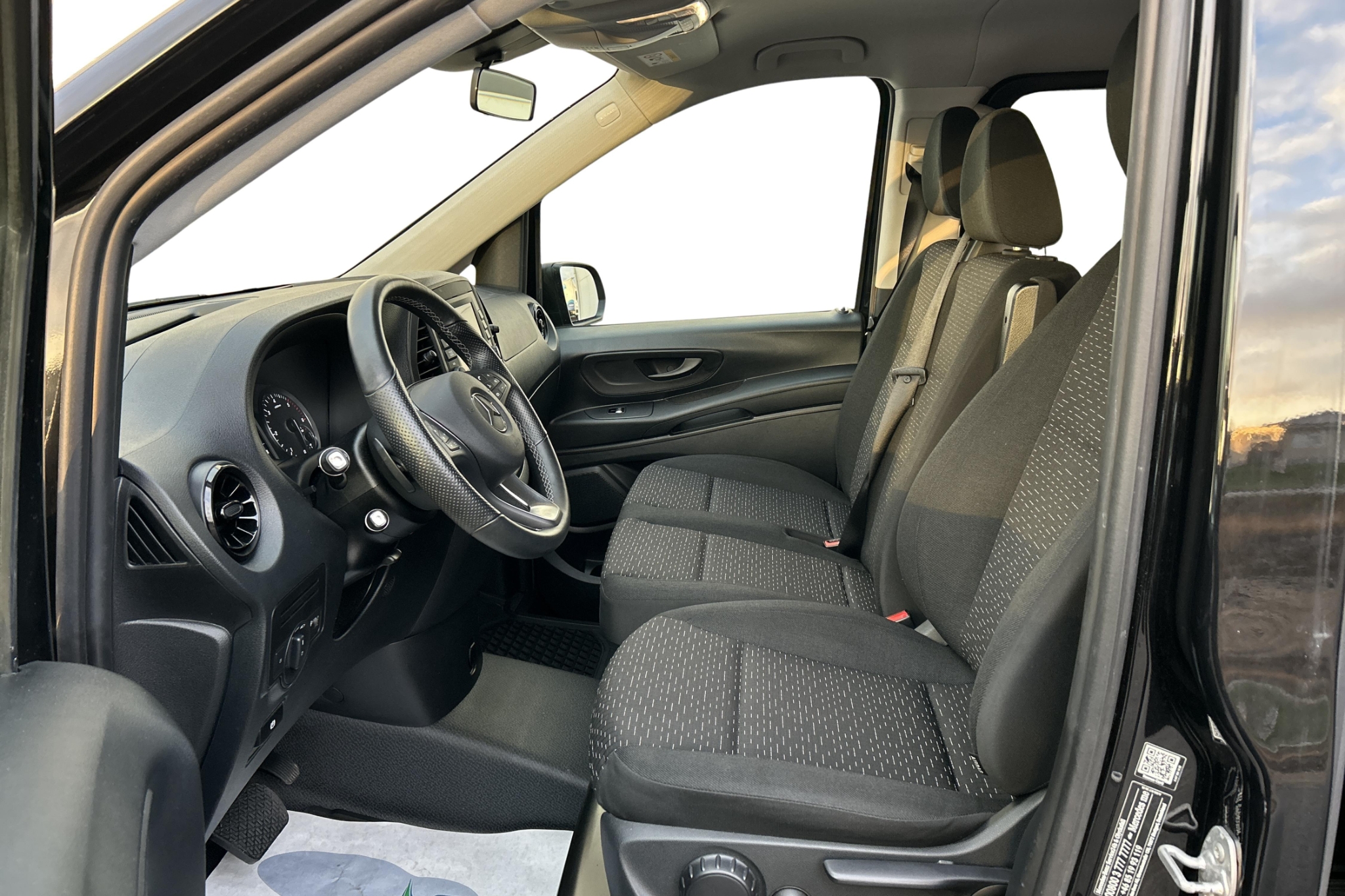 Mercedes-Benz eVito 2024, bild 6/10