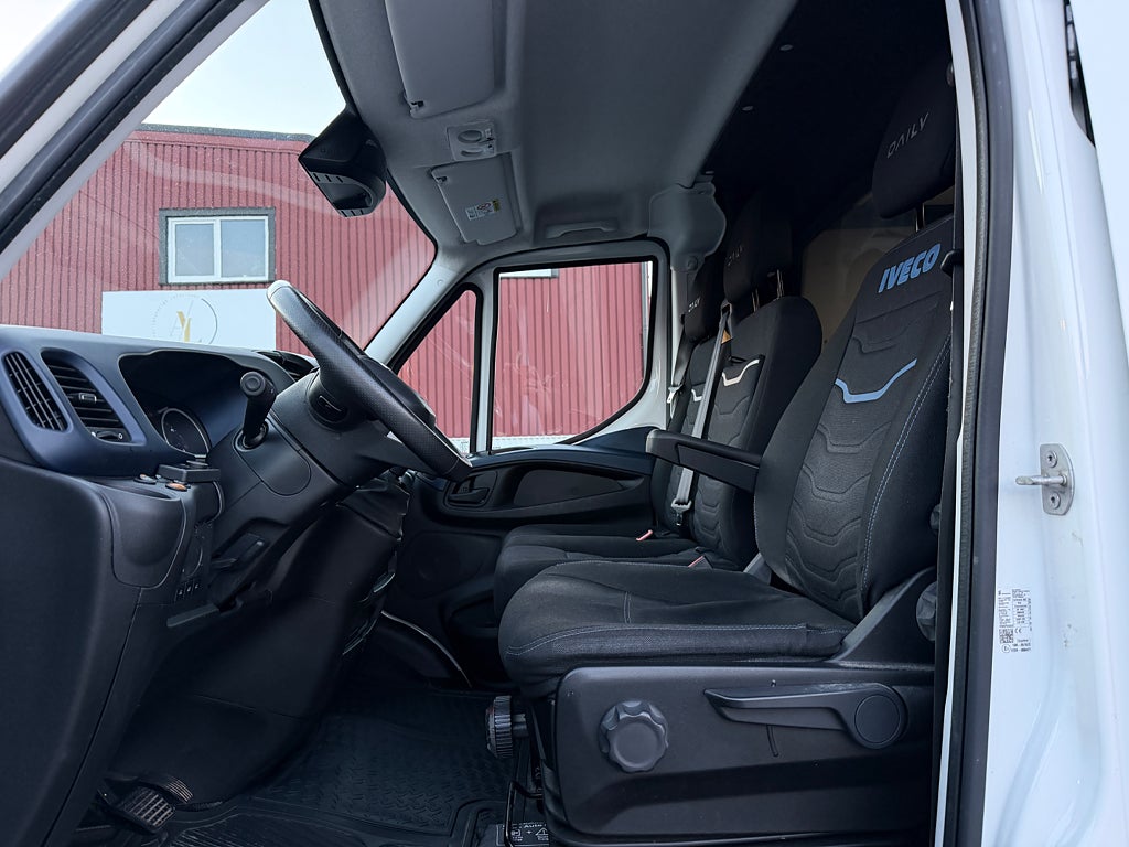 Iveco Daily 2021 - miniatyr 9