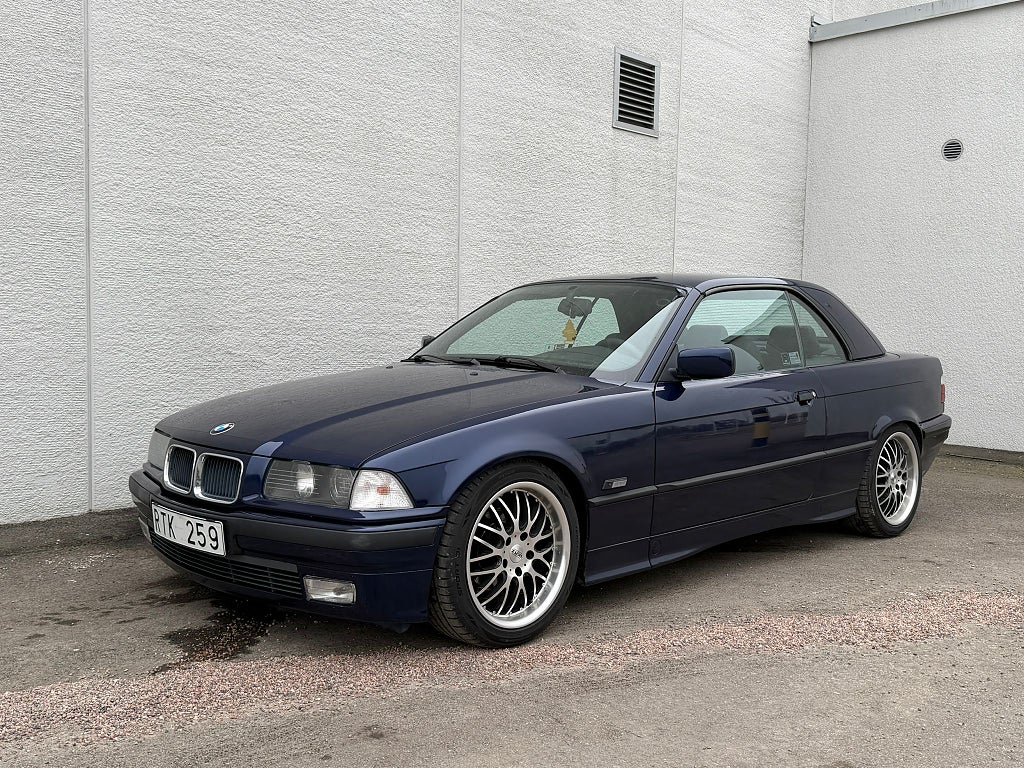 BMW 325 i Cab med Hardtopp 