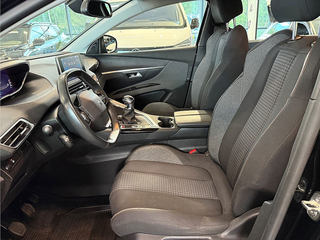 Bild på Peugeot 5008 Active Pack 1.2 PT 130hk - 7-SITS, B-KAMERA