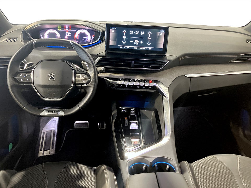 Bild på Peugeot 3008 GT 1.2 PT 130hk B-KAMERA CARPLAY