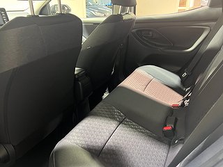 Halvkombi Mazda 2 10 av 17