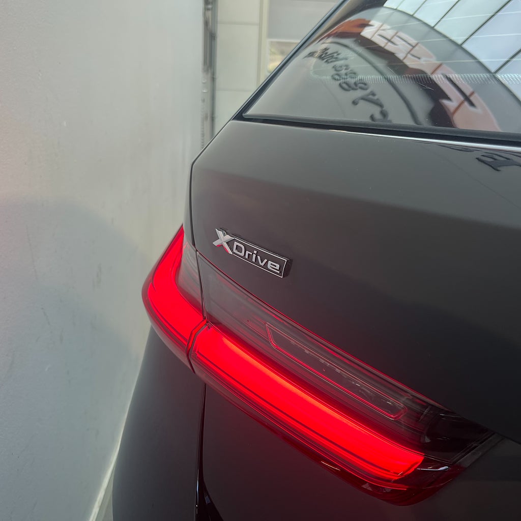 BMW 320D xDrive Touring Sport line Panorama Carplay HiFi Drag
