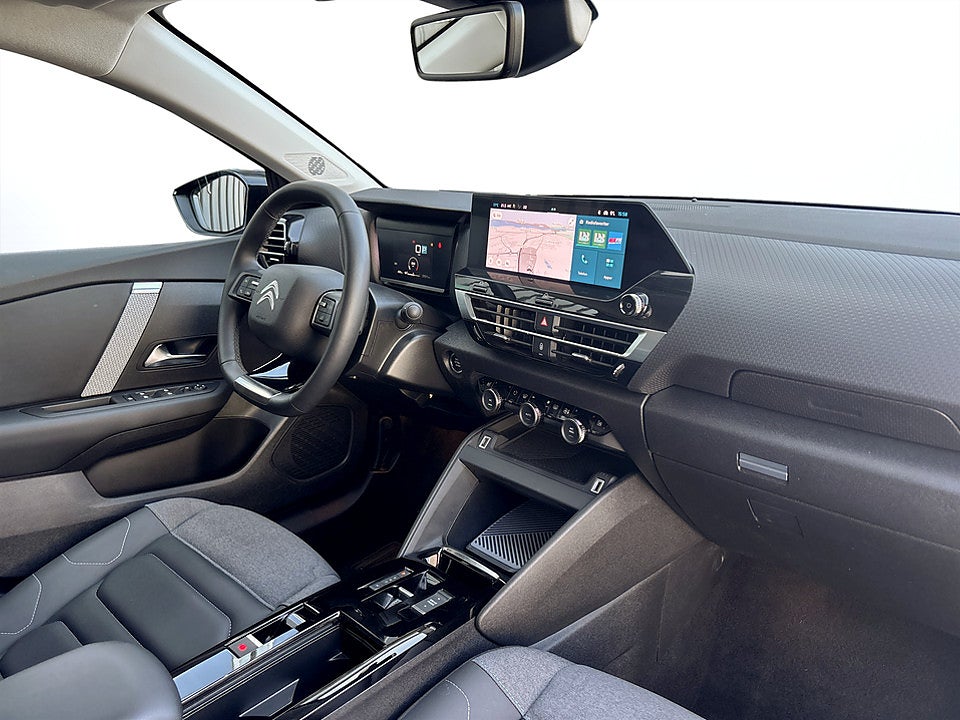 Bild på Citroën C4-X Shine 1.2 PT 130hk Aut B-KAMERA NAVI