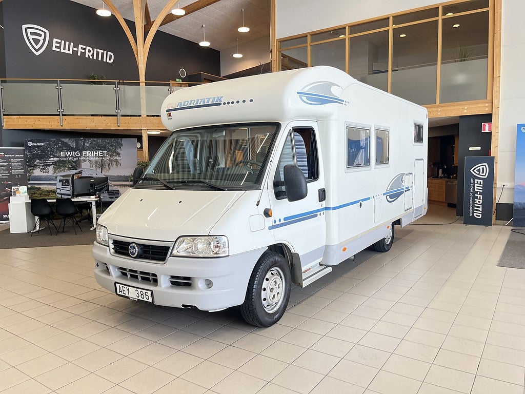 Adria CORAL TIK (TRUMA+Ugn+Tält+7m+3 850 kg+5 bält)