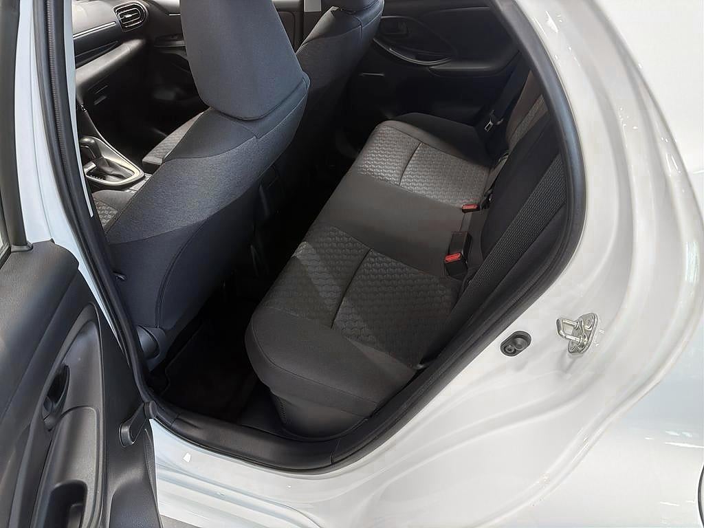 Toyota Yaris 2023 - miniatyr 7