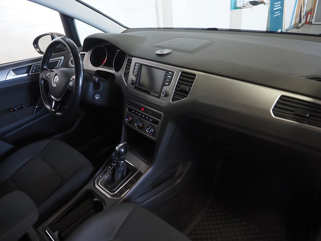 Volkswagen Golf Sportsvan 1.2 TSI BMT Base 110hk | Backkamera | Drag | 2016