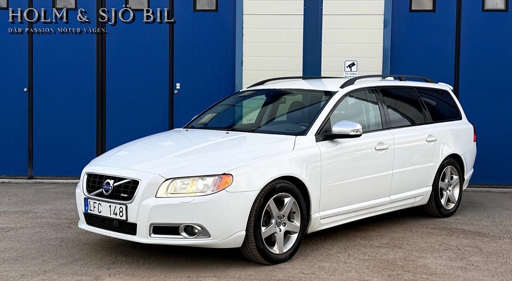 Volvo V70 T4 R-Design / Drag / HP-Ljud / M-Värm / Lågmil / P-Sens
