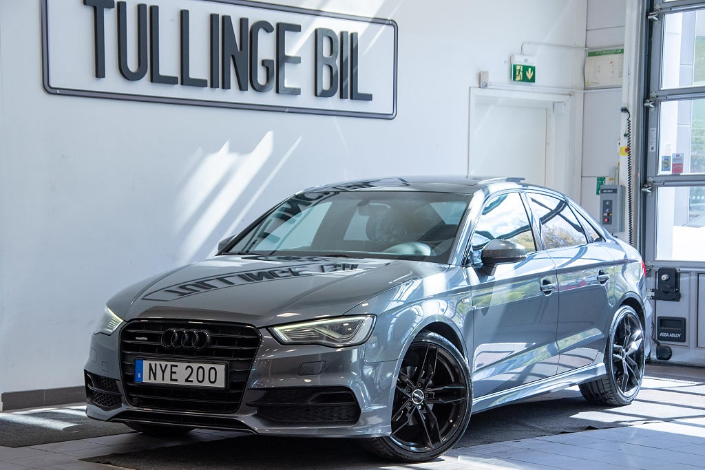 Audi A3 Sedan 2.0 TDI Q S-Line Eyecatcher Pano 19" Kamrem-Bytt