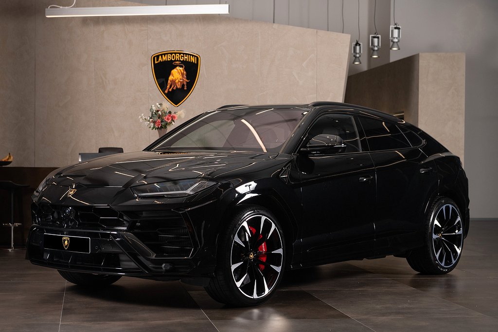 Lamborghini Urus Panoramatak / 1 ägare / 